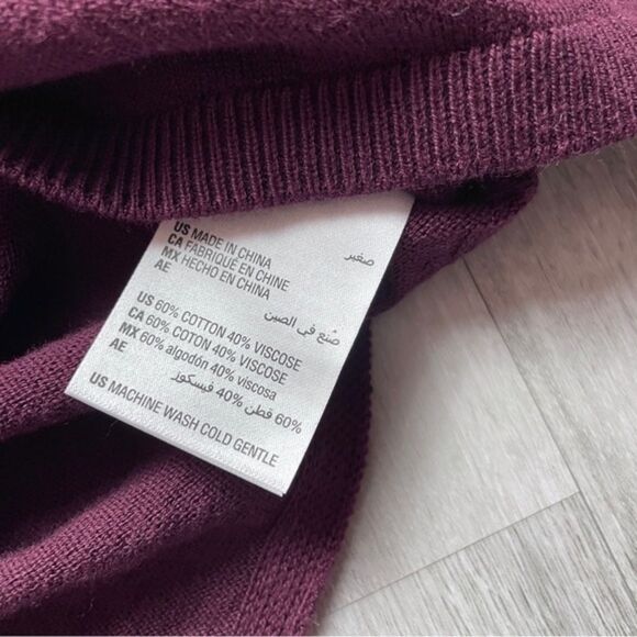 Light Knit V-Neck Tunic Sweater XS - Picture 3 of 4